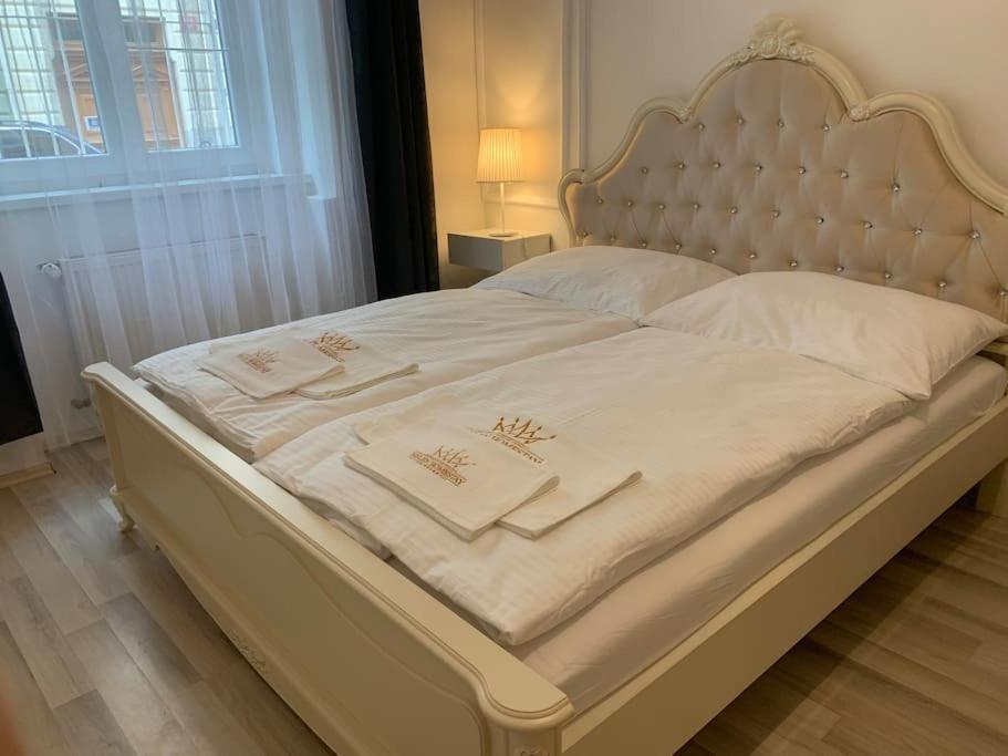Helen Homestay Vysehrad Прага Екстериор снимка