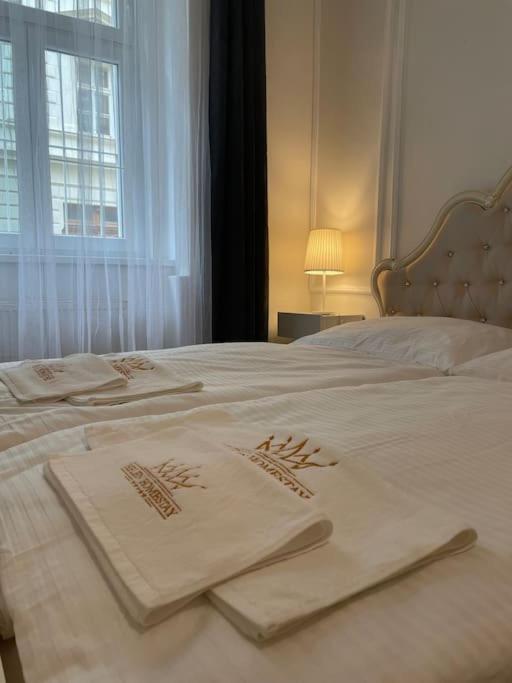 Helen Homestay Vysehrad Прага Екстериор снимка