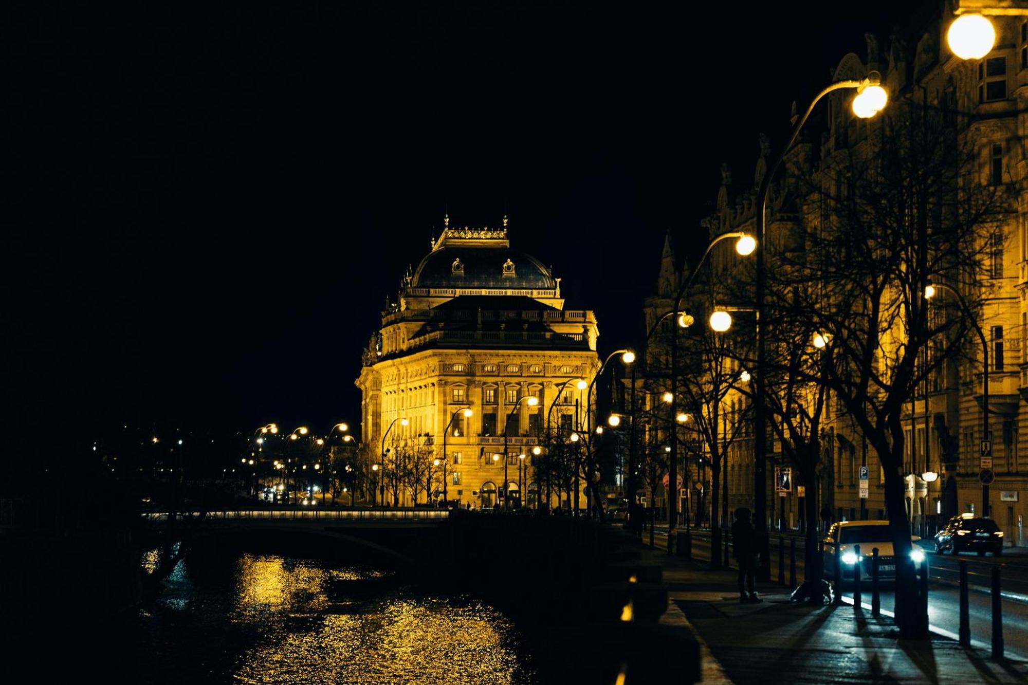 Helen Homestay Vysehrad Прага Екстериор снимка